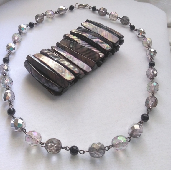 Vintage Arcrylic Necklace & Abalone bracel - Picture 5 of 7